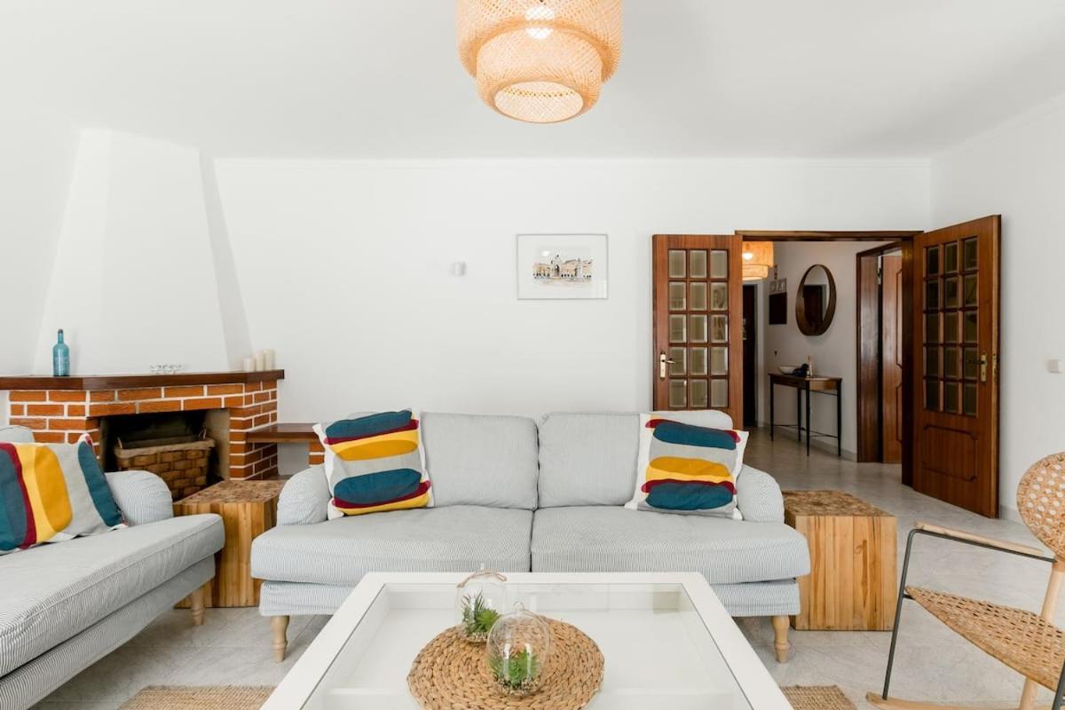 Beachfront Villa With Private Pool In Manta Rota วิลา โนวา เด คาเซลา ภายนอก รูปภาพ