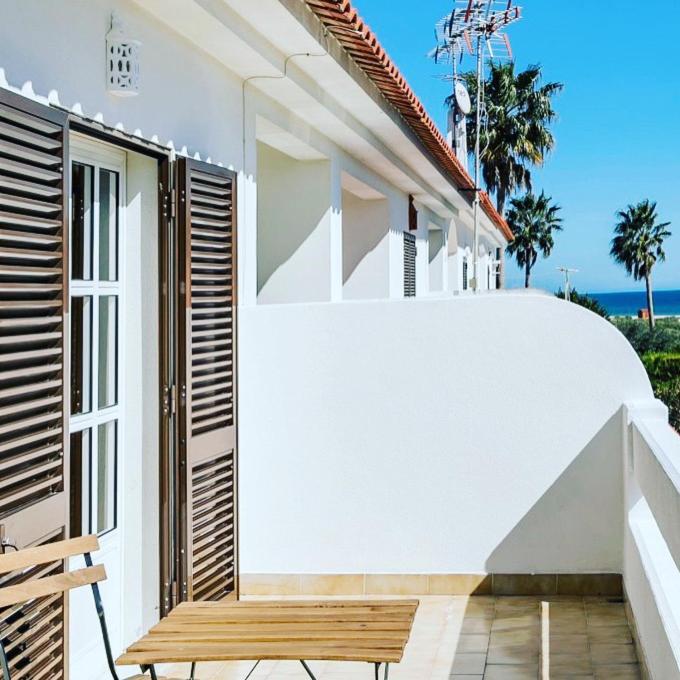 Beachfront Villa With Private Pool In Manta Rota วิลา โนวา เด คาเซลา ภายนอก รูปภาพ